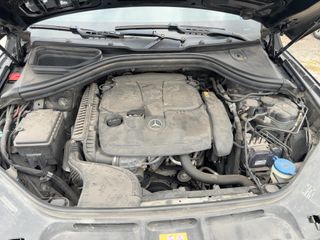 2013 Mercedes-Benz ML 350 ML 350 - Engine Compartment Image